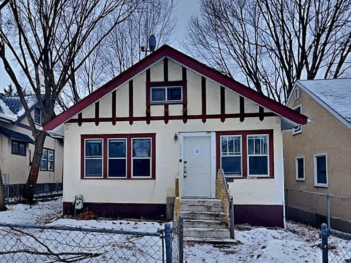 3223 North Aldrich Avenue