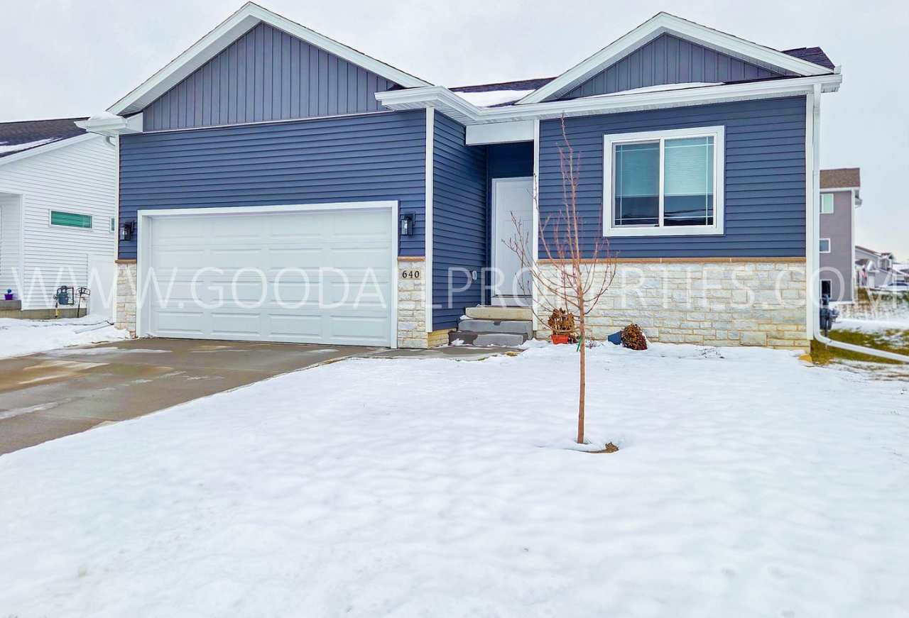 Beautiful 3 Bedroom Ranch!! Affordable newer construction in Waukee!!!