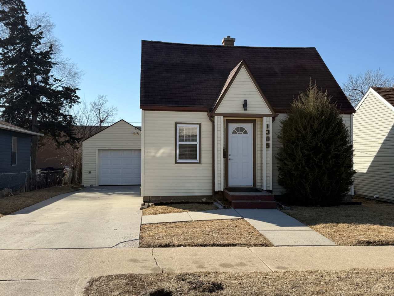 Updated 1 Bed / 1 Bath Single-Family Home with Garage!
