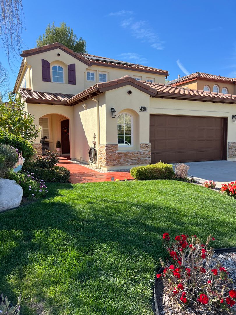 4 Bedroom Home for Rent in Valencia Northpark with Solar Panels!