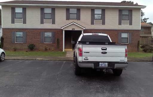 Newly renovated 2 bedroom, 1 bath apartment