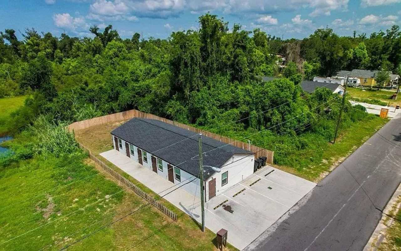 143 Claire Ave N unit 103