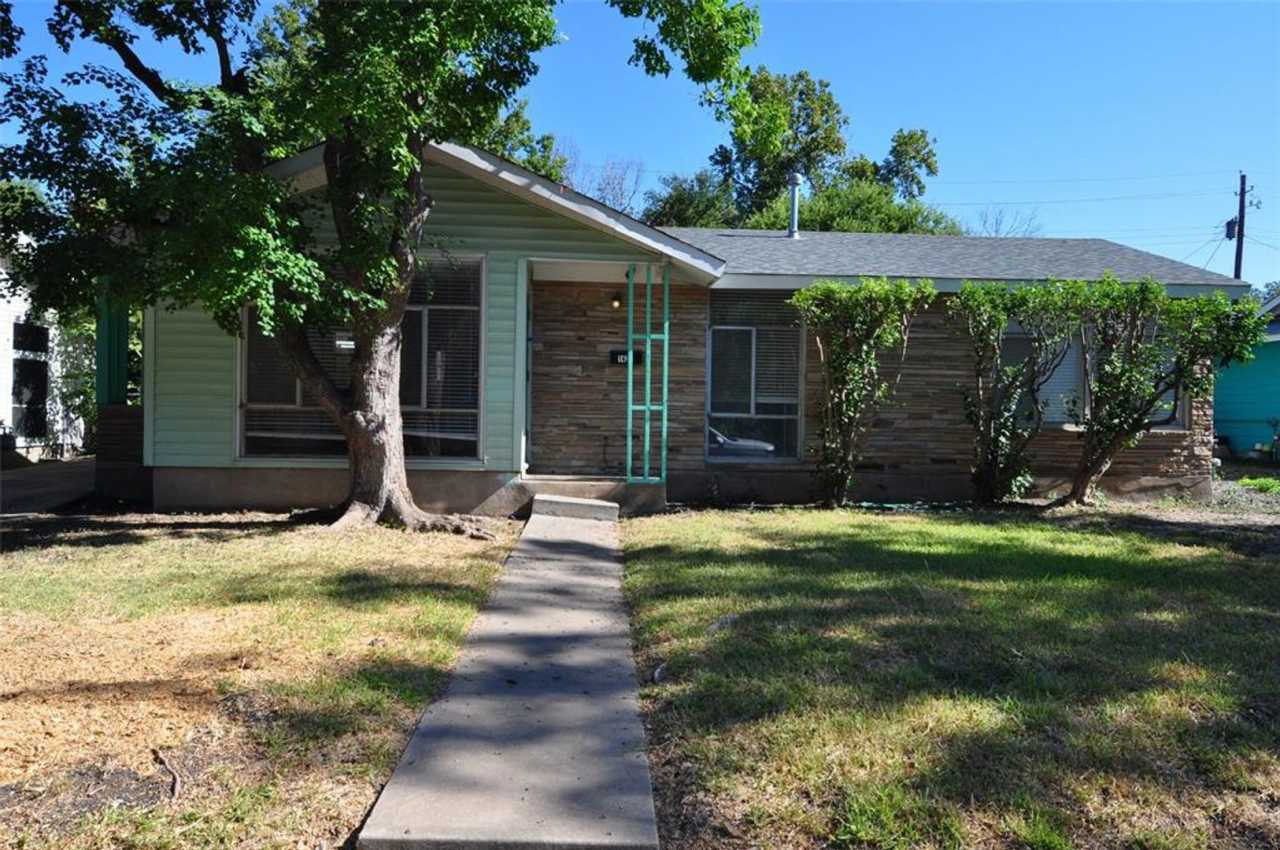 All appliances included! Great Location!