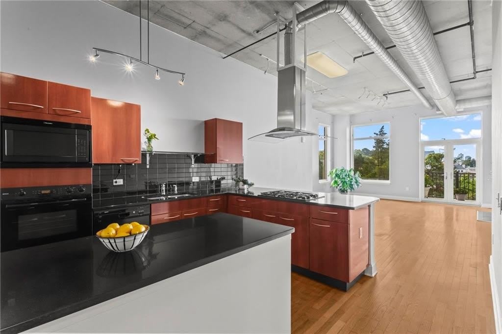 3820 Roswell Road NE unit: 407