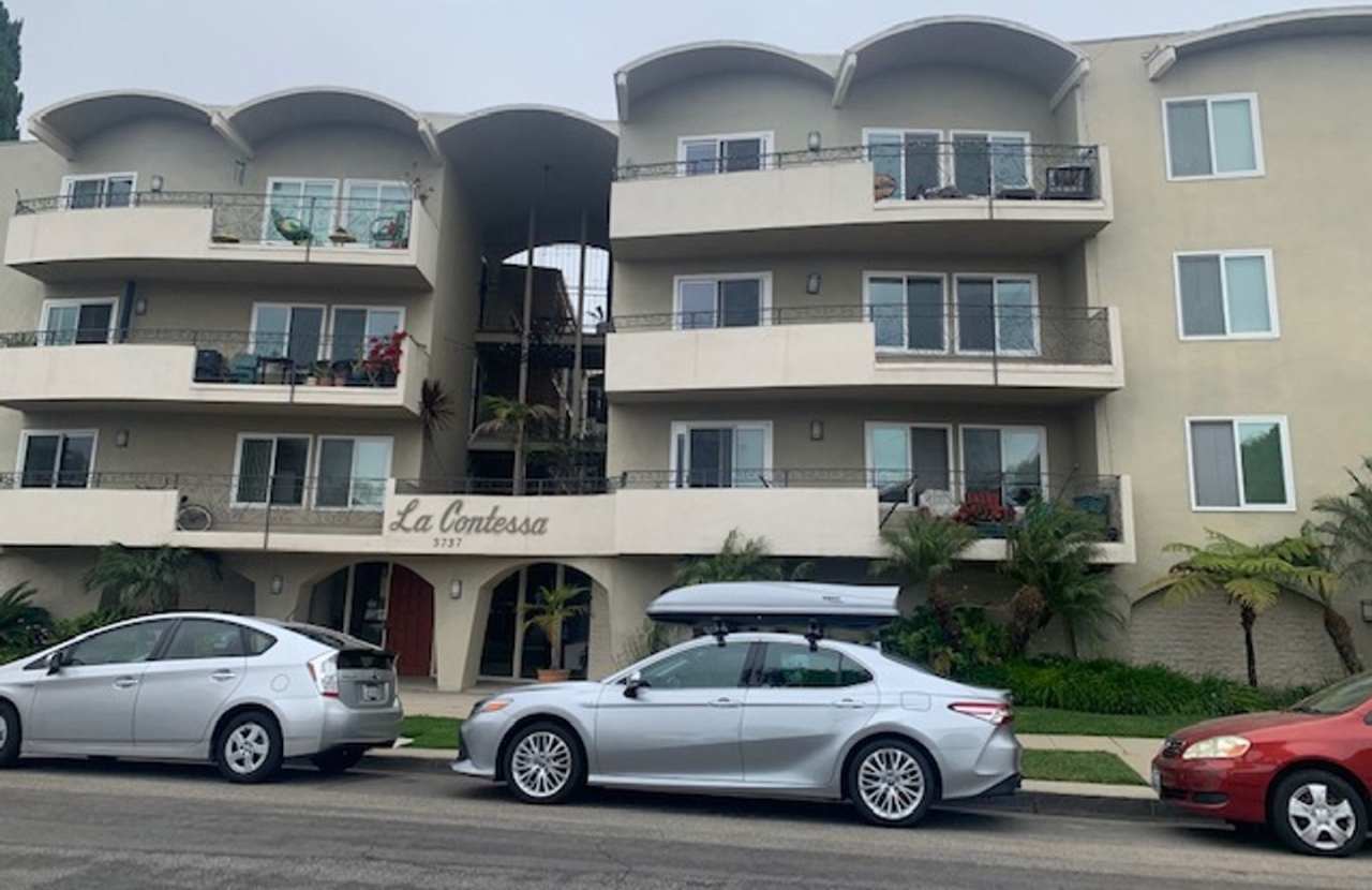 FANTASTIC CONDO IN THE HEART OF BELMONT SHORES/BLUFF PARK!