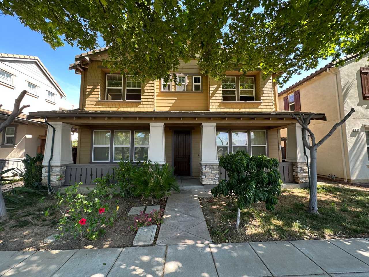 Beautiful 4 Bedroom, 2.5 Bath Mountain House Home