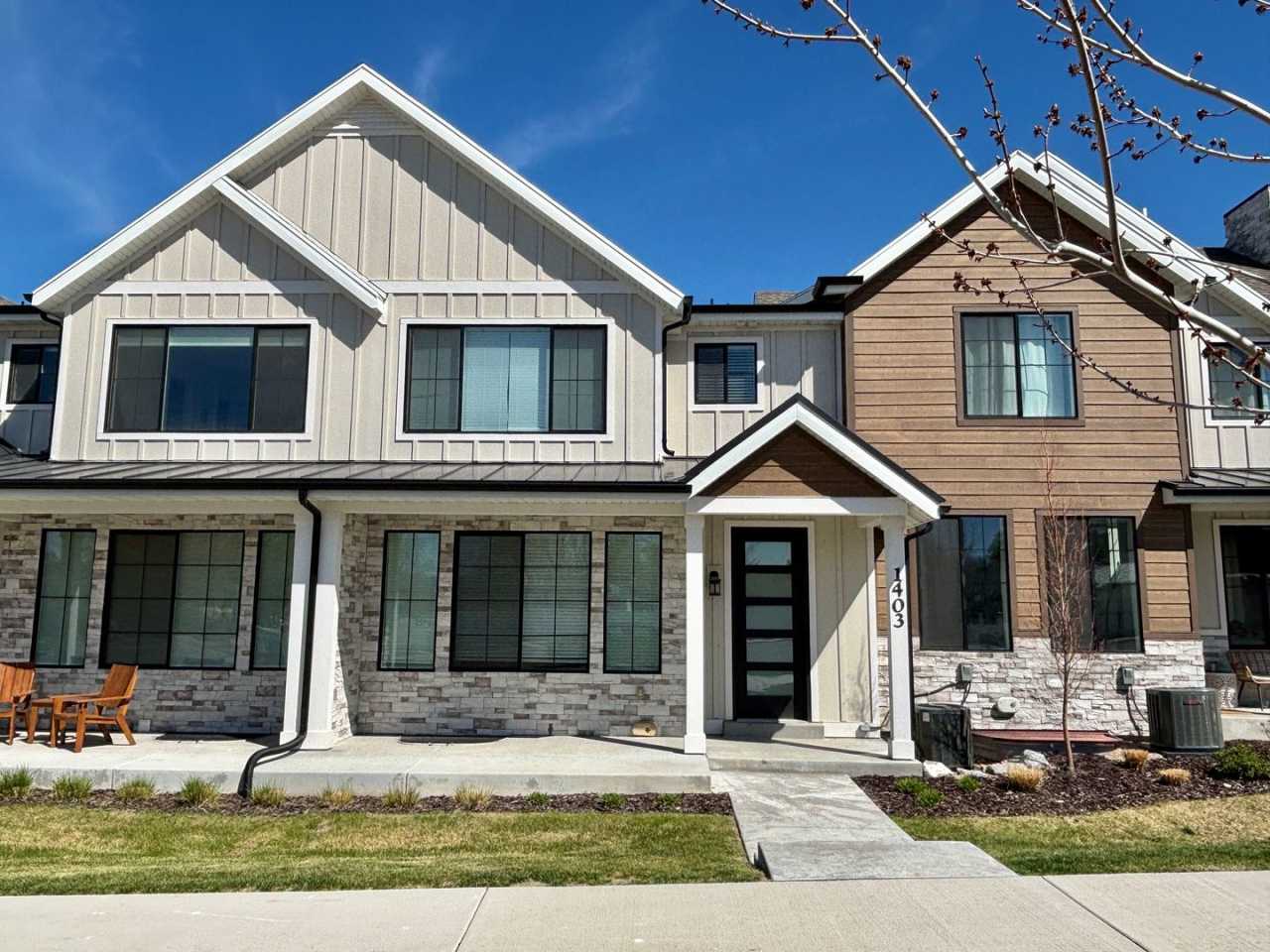 Exclusive Luxury Townhome at Dimple Dell!