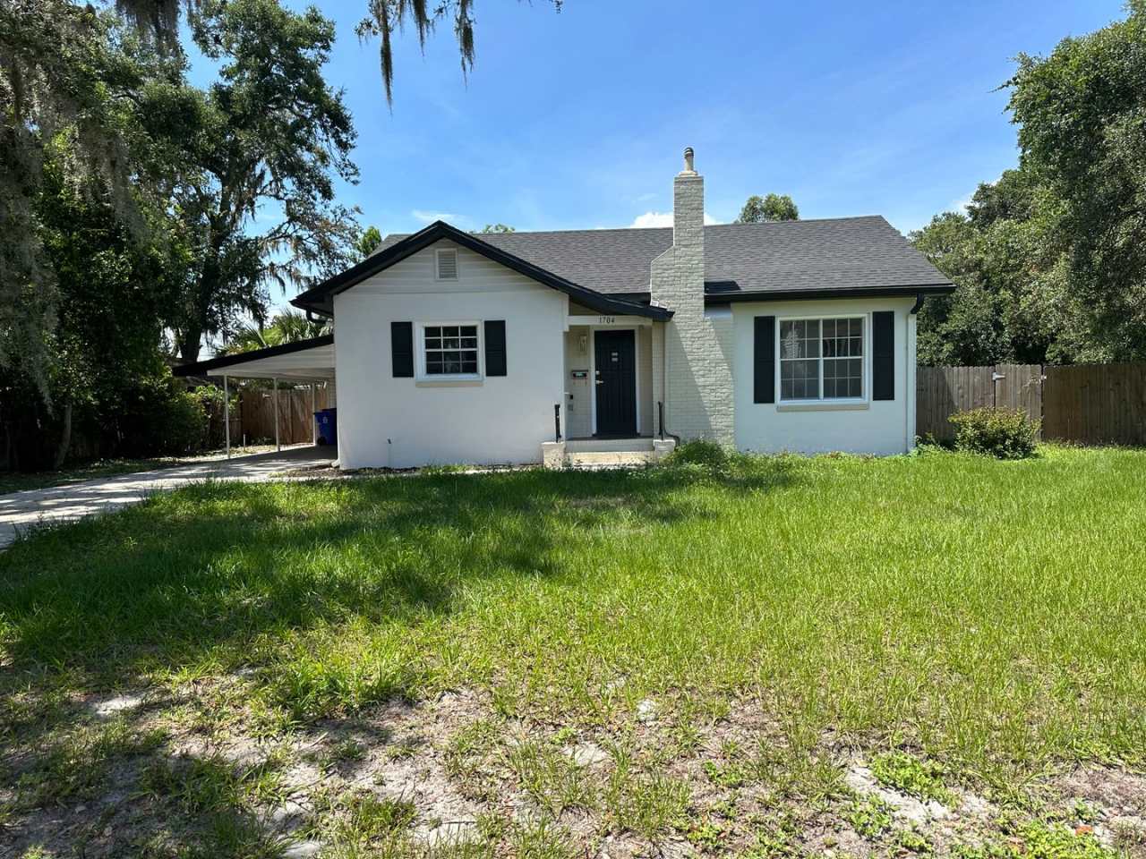 Beautiful 2 bedroom 1 bathroom newly remodeled home