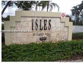 595 Vista Isles Dr