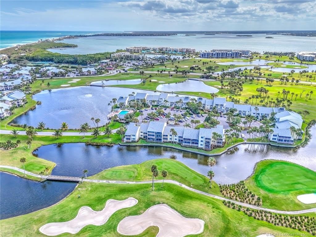 5532 NE Gulfstream Way