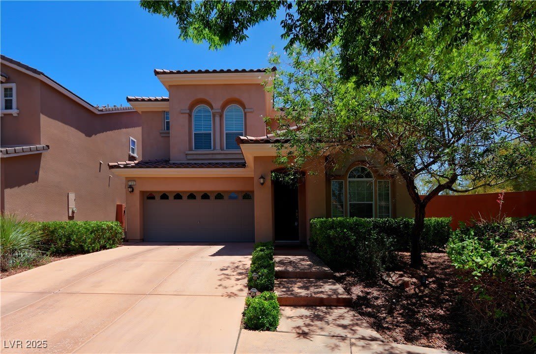 1318 Surrey Downs