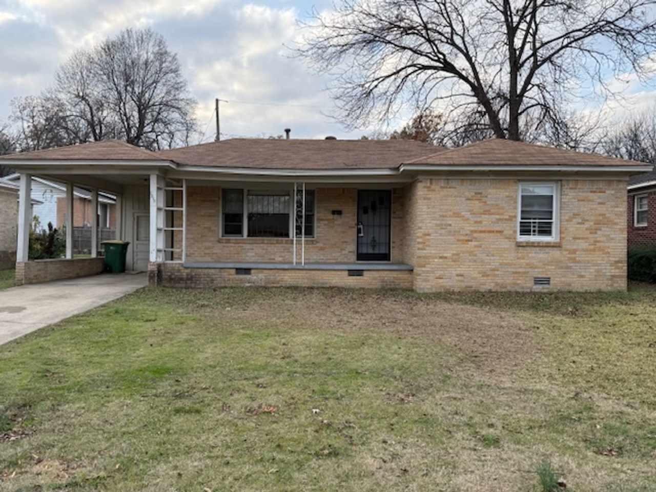 1914 S Van Buren St., Little Rock AR 72204 - Well kept 3br 1.5ba w/fenced yard near UALR