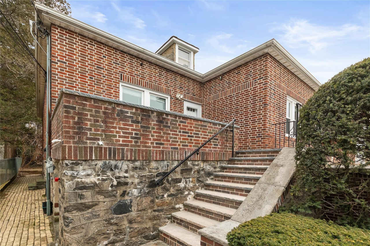 17 Linden Avenue
