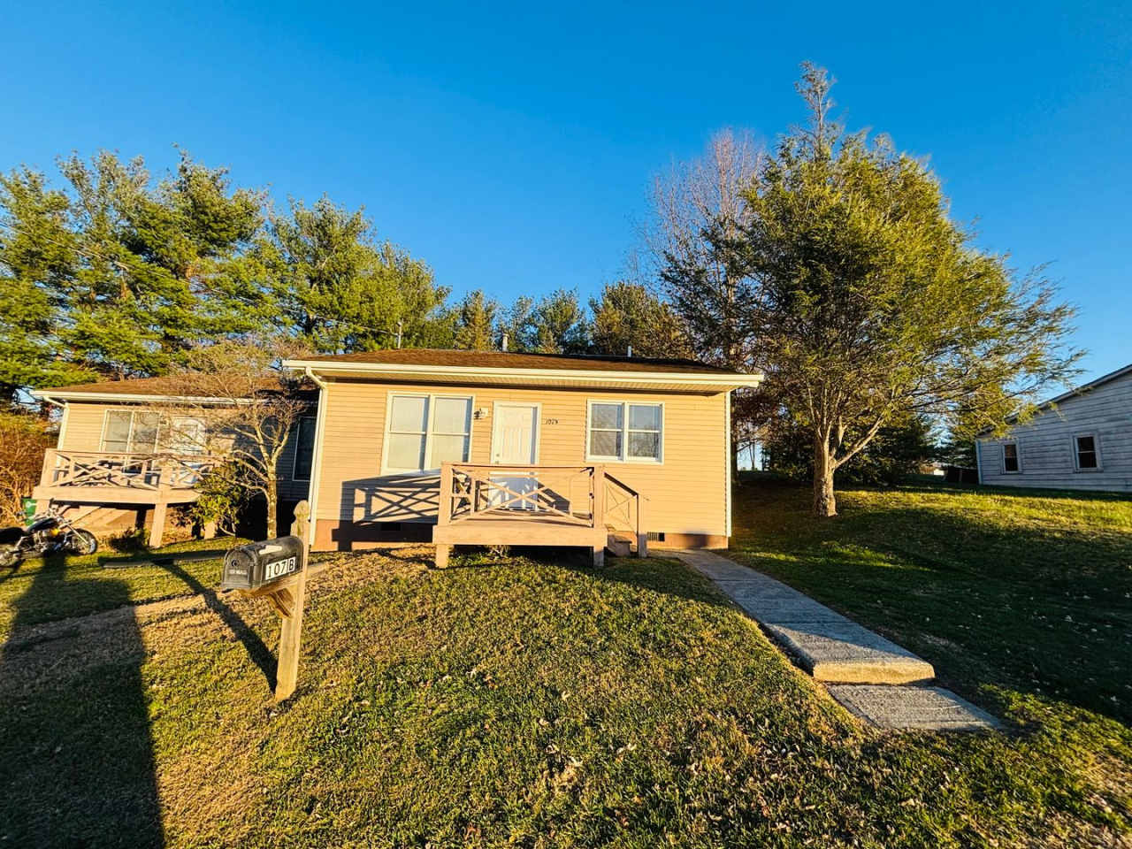 2 Bedroom, 1 Bath Duplex