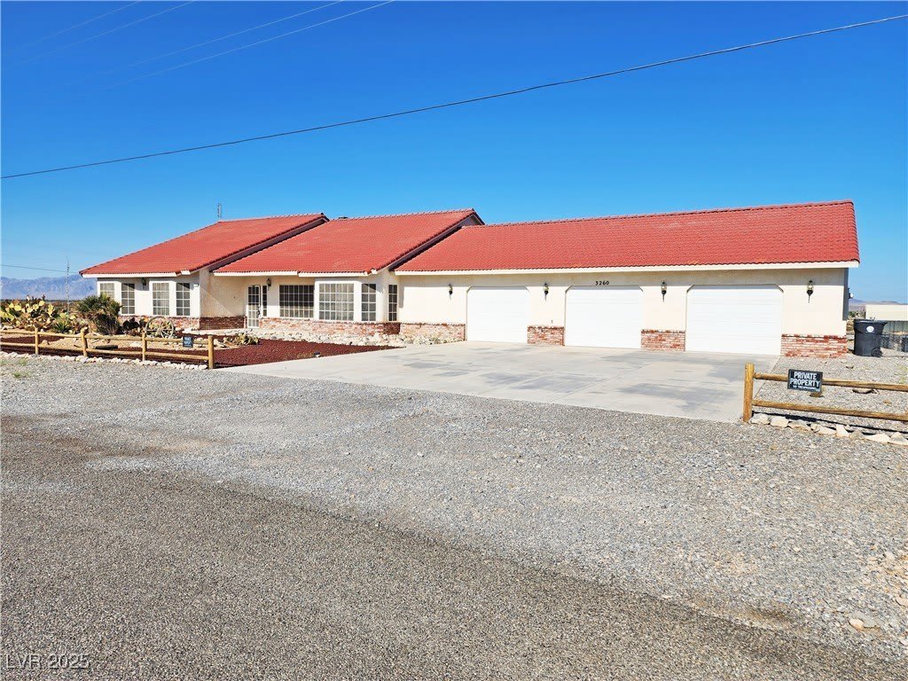 3260 Helicopter Avenue