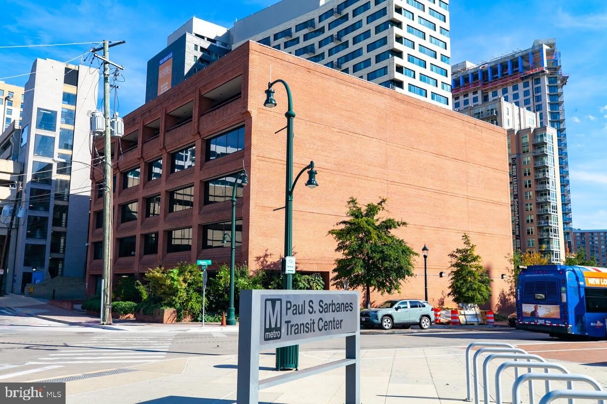 1110 BONIFANT unit: 305