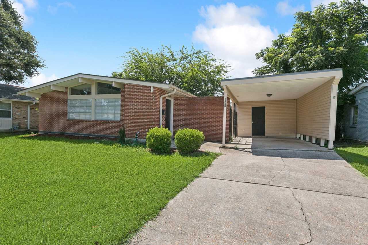 Cozy Oasis in Metairie: Your Dream Home Awaits!