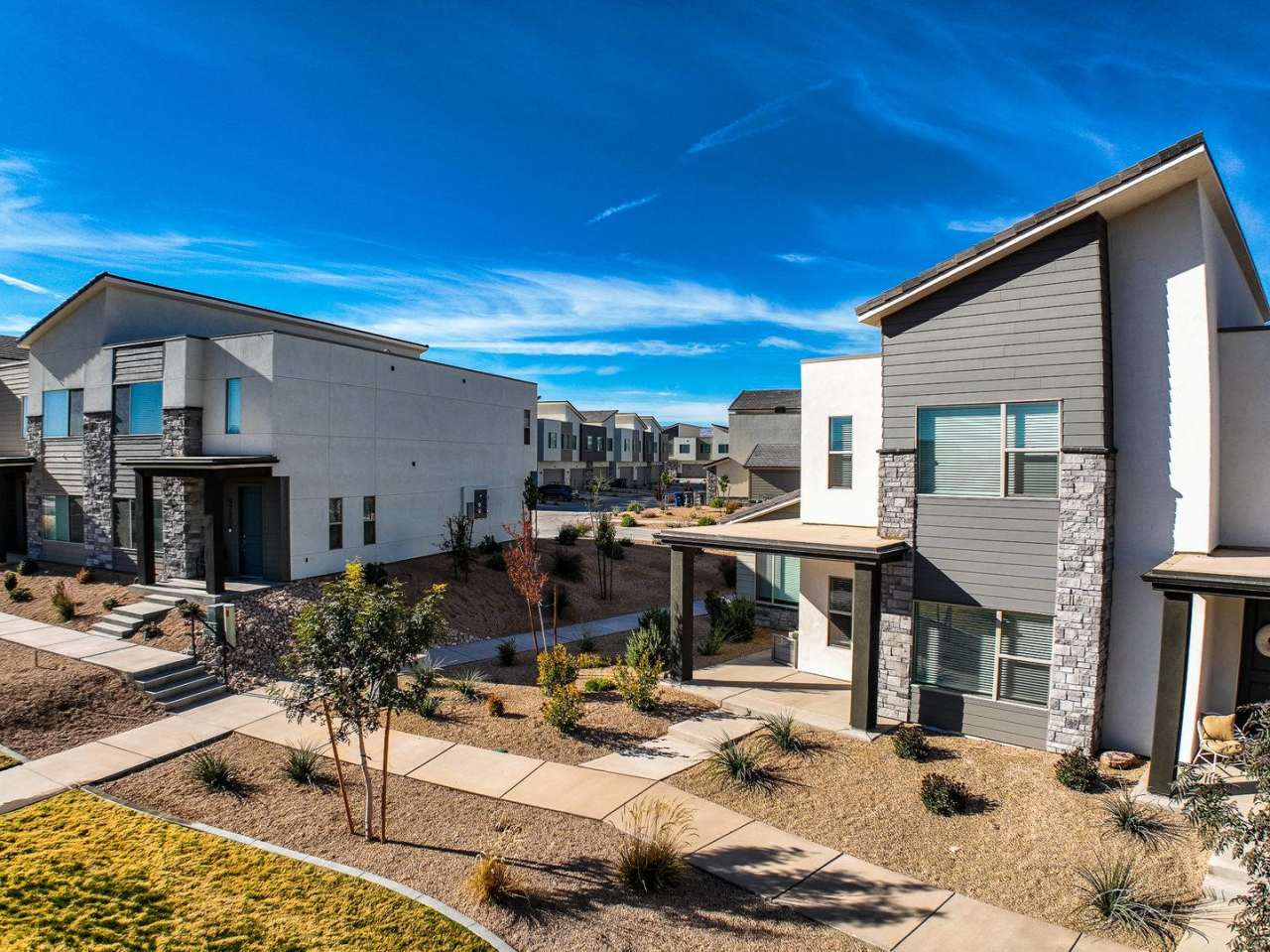 Beautiful townhome in Desert Color for rent