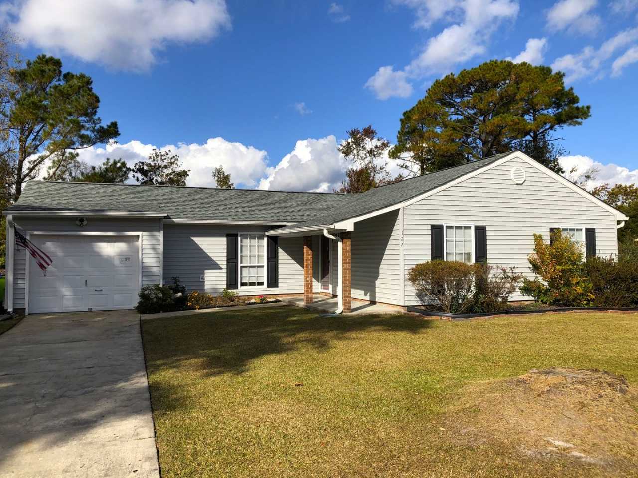Havelock Home, YES with a Garage!