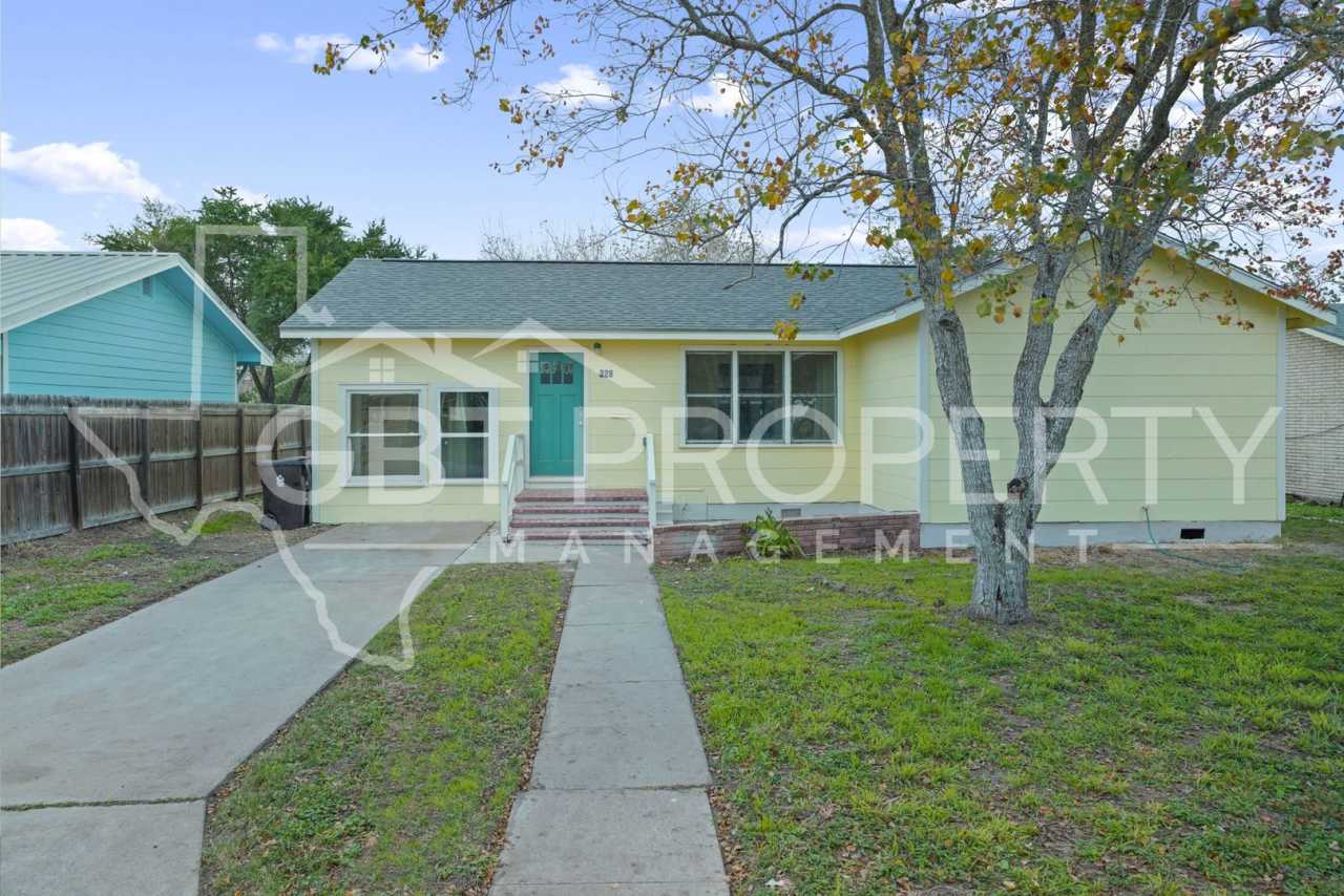 3 Bedroom 2 Bathroom Home Ready for Move In1