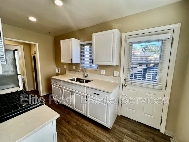 9124 1/2 Rosedale Drive - 1