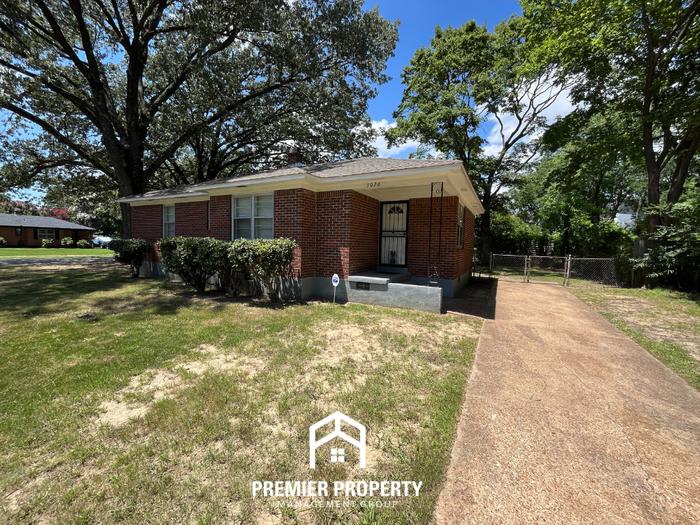 3026 South Edgeware Road