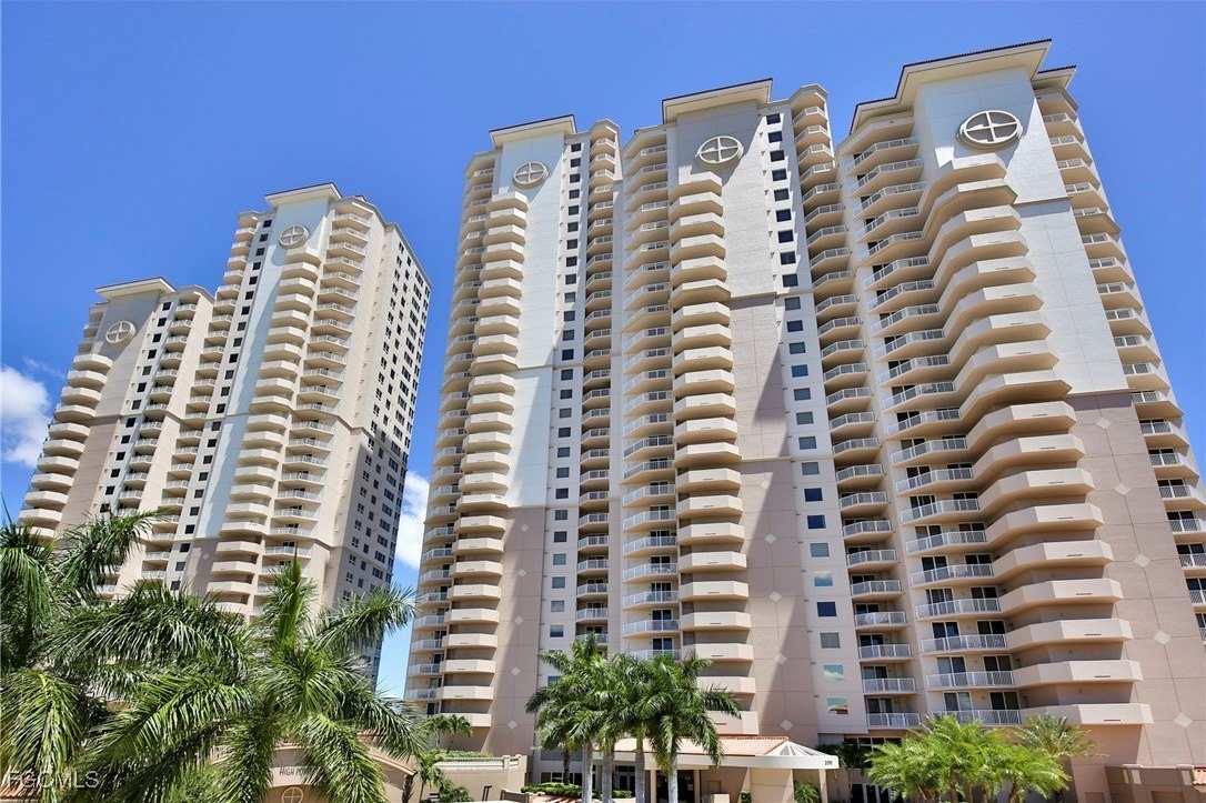 2090 W First Street unit: 2507