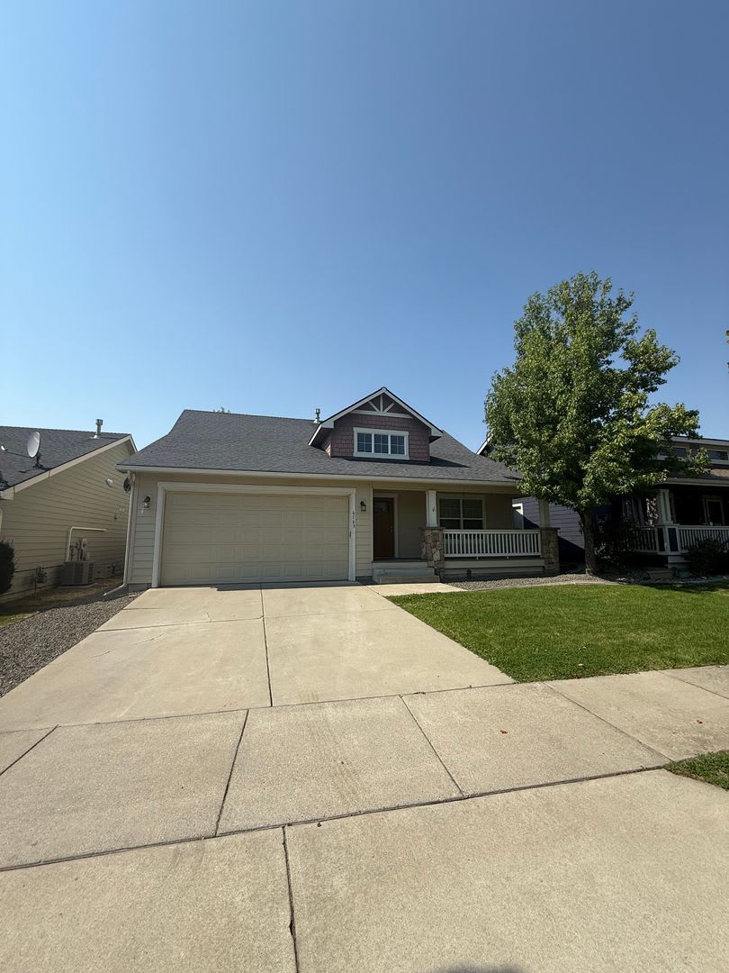 Desirable CDA Place Home (P#251)