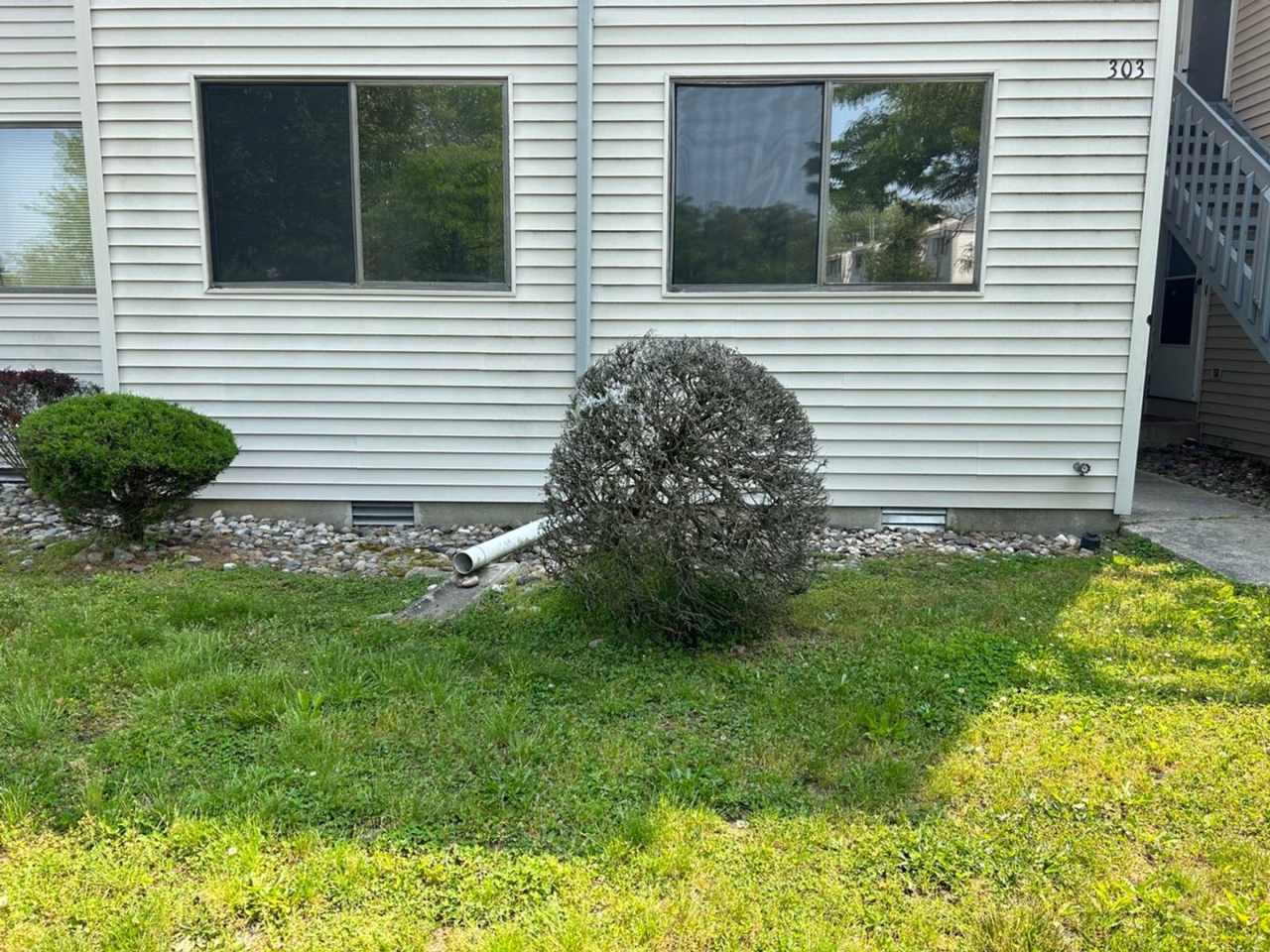 2 Bedroom Condo---Ready for Move in!