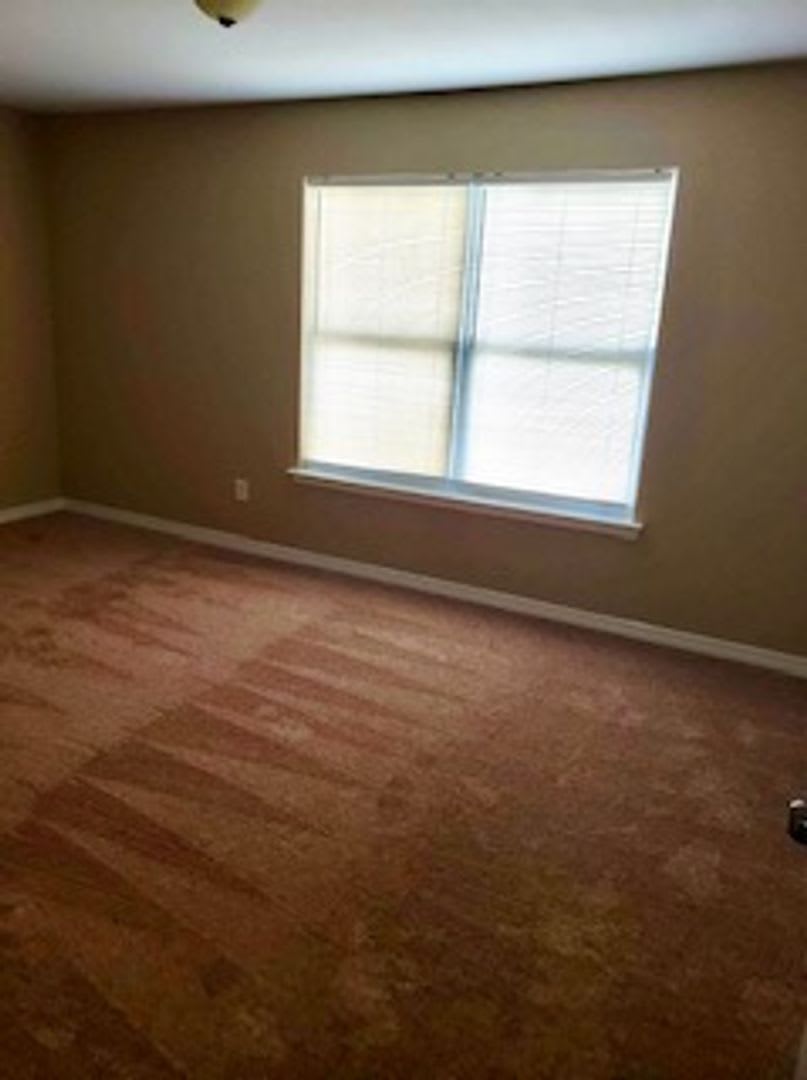 Cute townhome with 3 bd,2.5 bath, with garage near Tyndall AFB, restaurants and shopping.