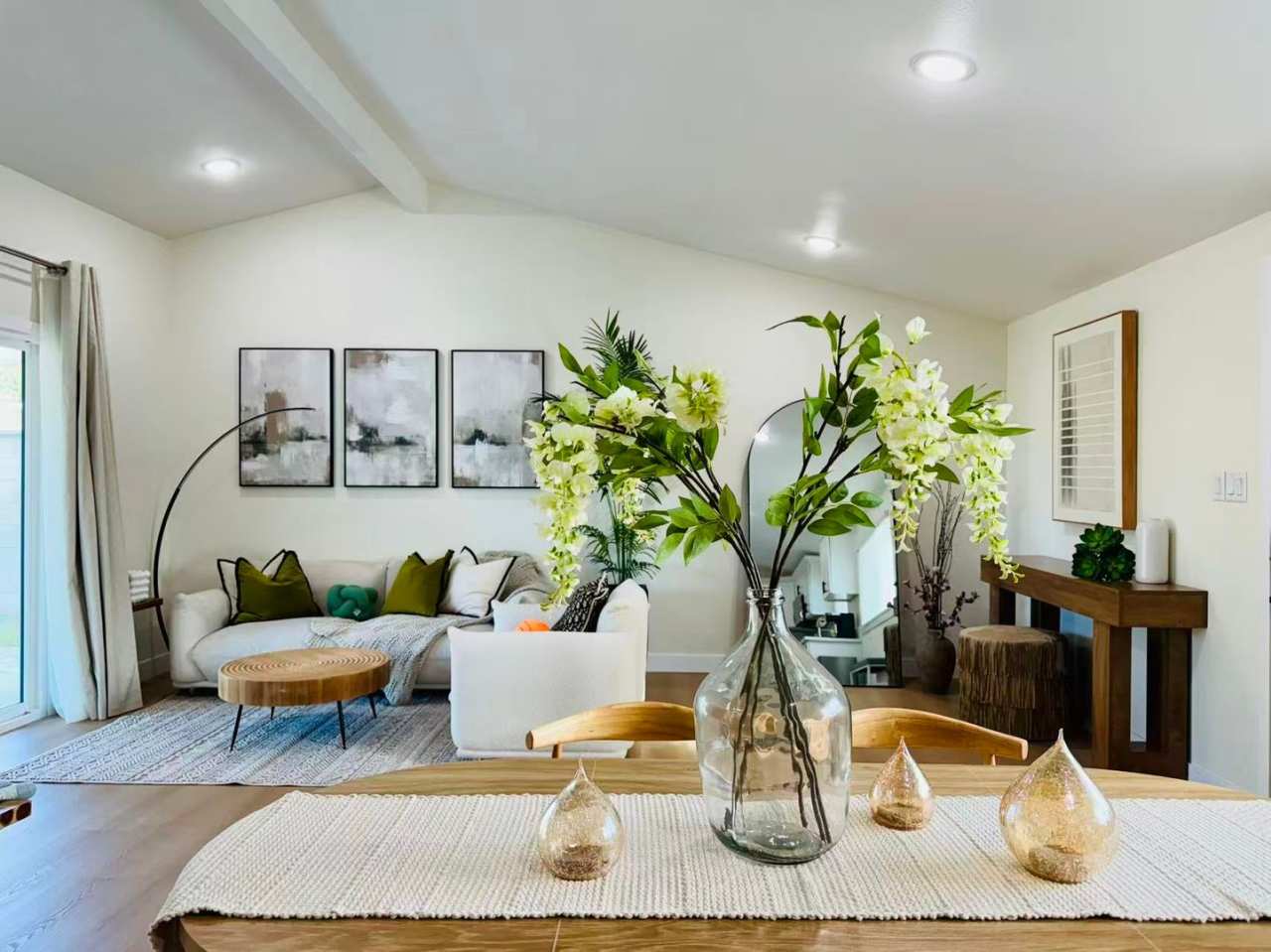 3 BEDROOM HOME FOR LEASING IN Pomona