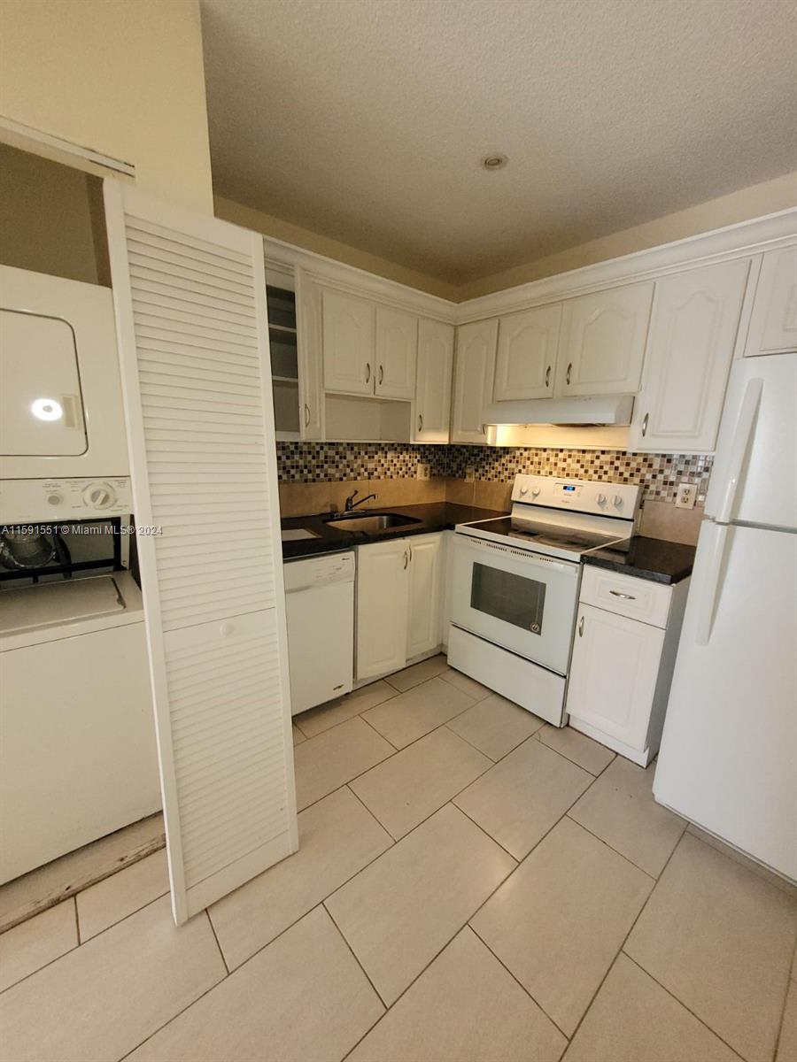 11124 Royal Palm Boulevard