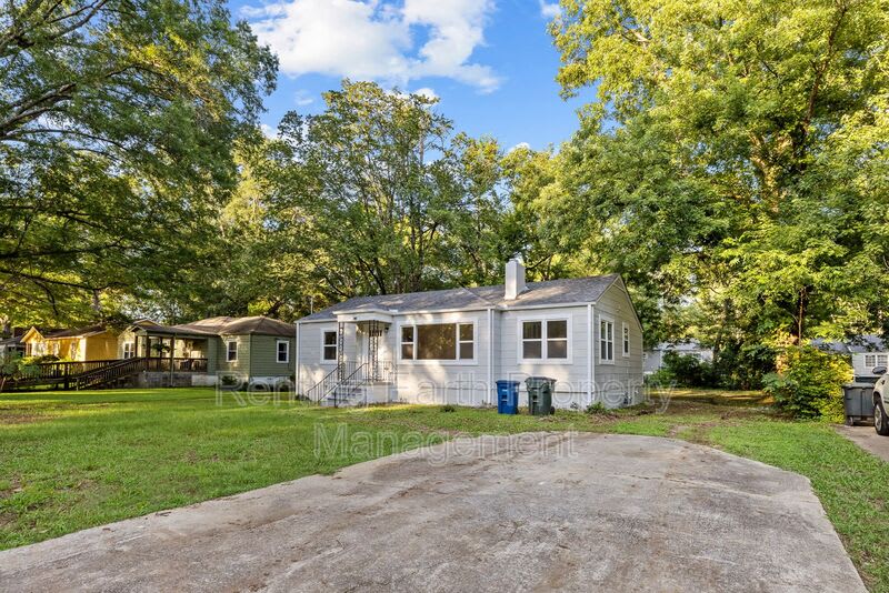 829 Meadowbrook Drive