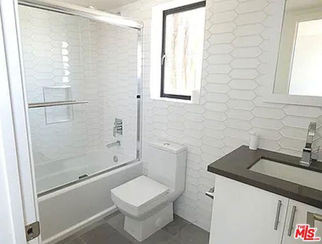 1357 North Stanley Avenue