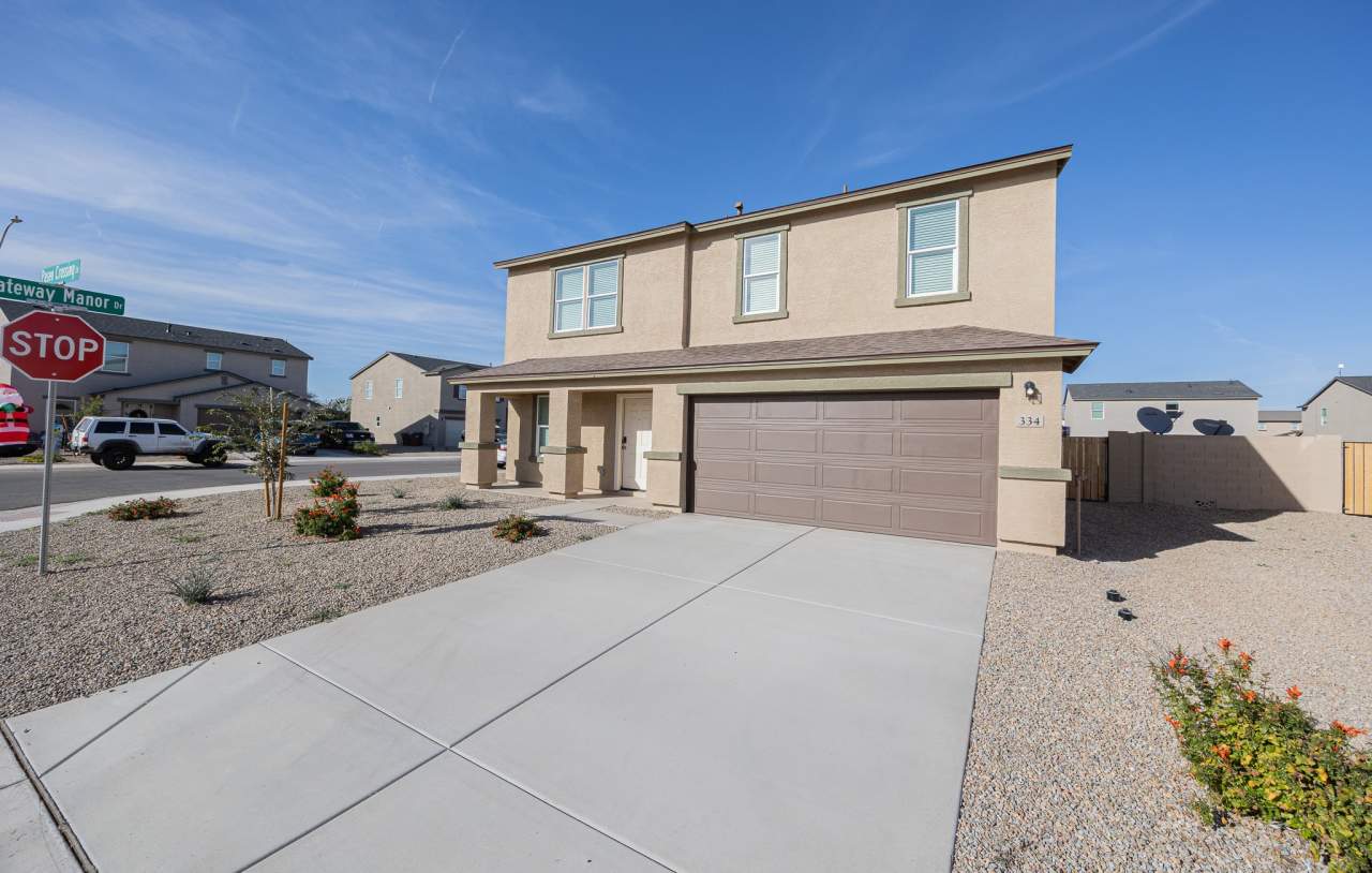 334 W PASEO CROSSING LN