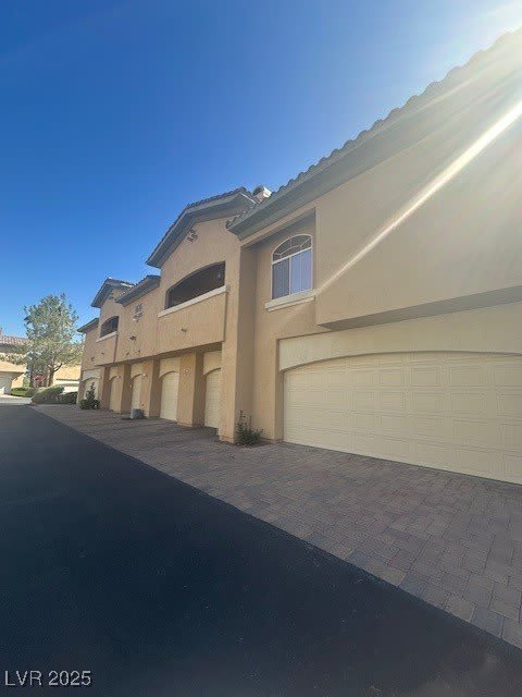 1616 Cardinal Bluff Drive