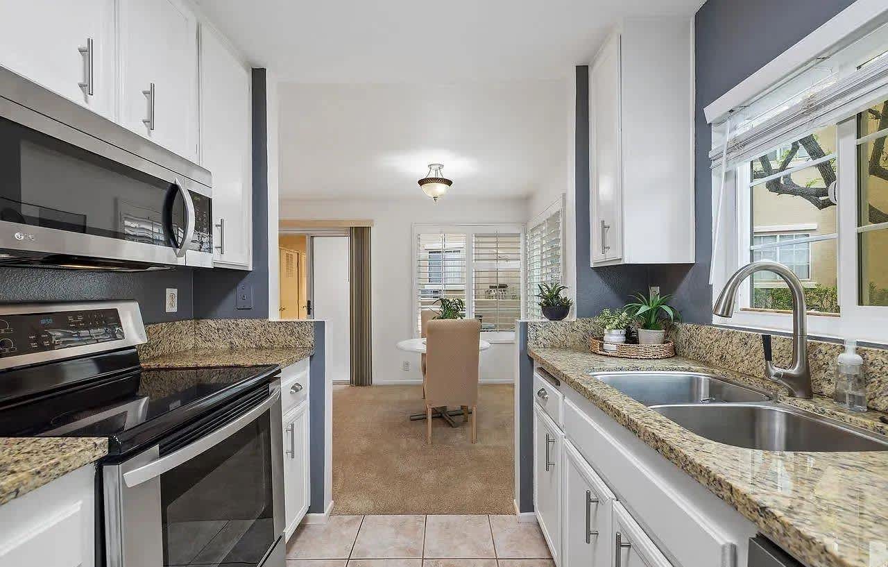 7349 Calle Cristobal