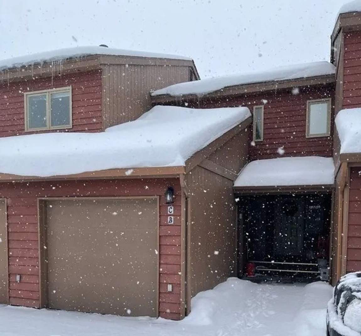 2 Bedroom, 1 Bath, 1 Car Garage