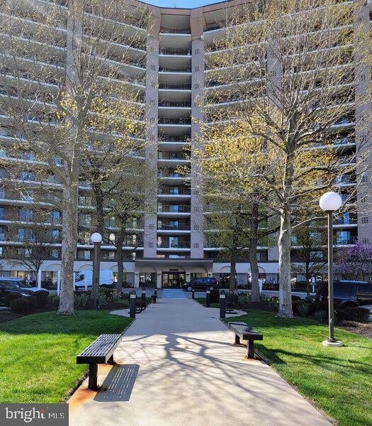 20142 VALLEY FORGE Circle unit: 142-W