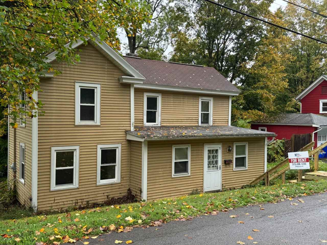 Charming 3- Bedroom Village Home - 7 Union Street Camillus NY