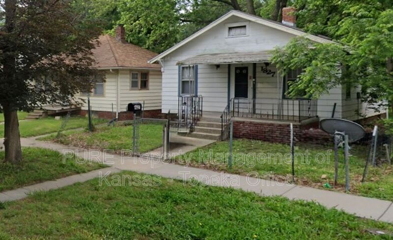 1827 SW Cherokee Street