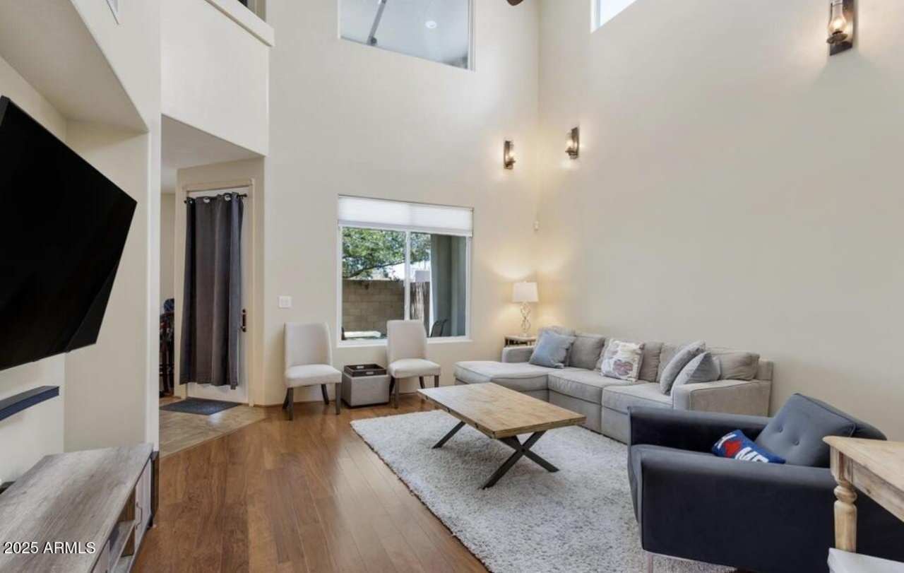 675 N ENCANTO VILLAGE Way