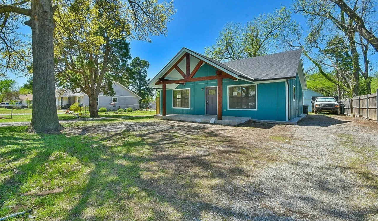 Charming Home in the heart of Bethany