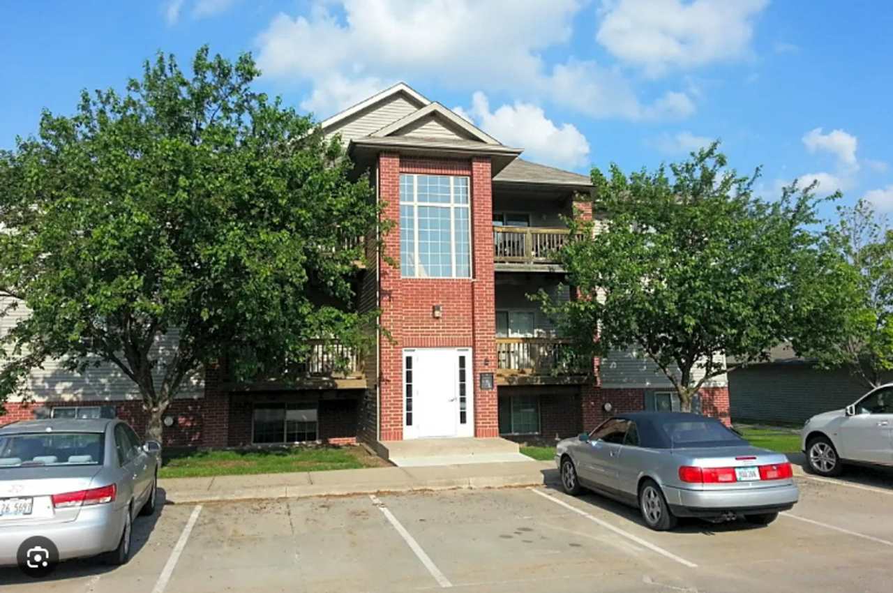 Great location- 2-bedroom, 1-bath condo in Coralville