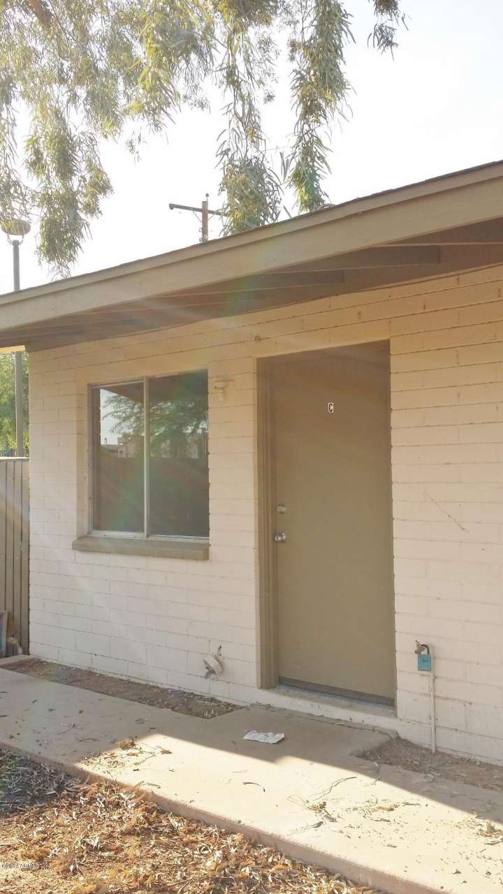 1960 E DON CARLOS Avenue