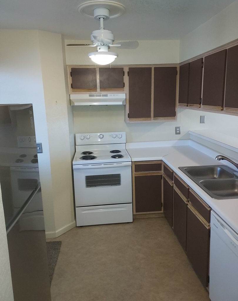 2ND FLOOR CONDO FOR RENT