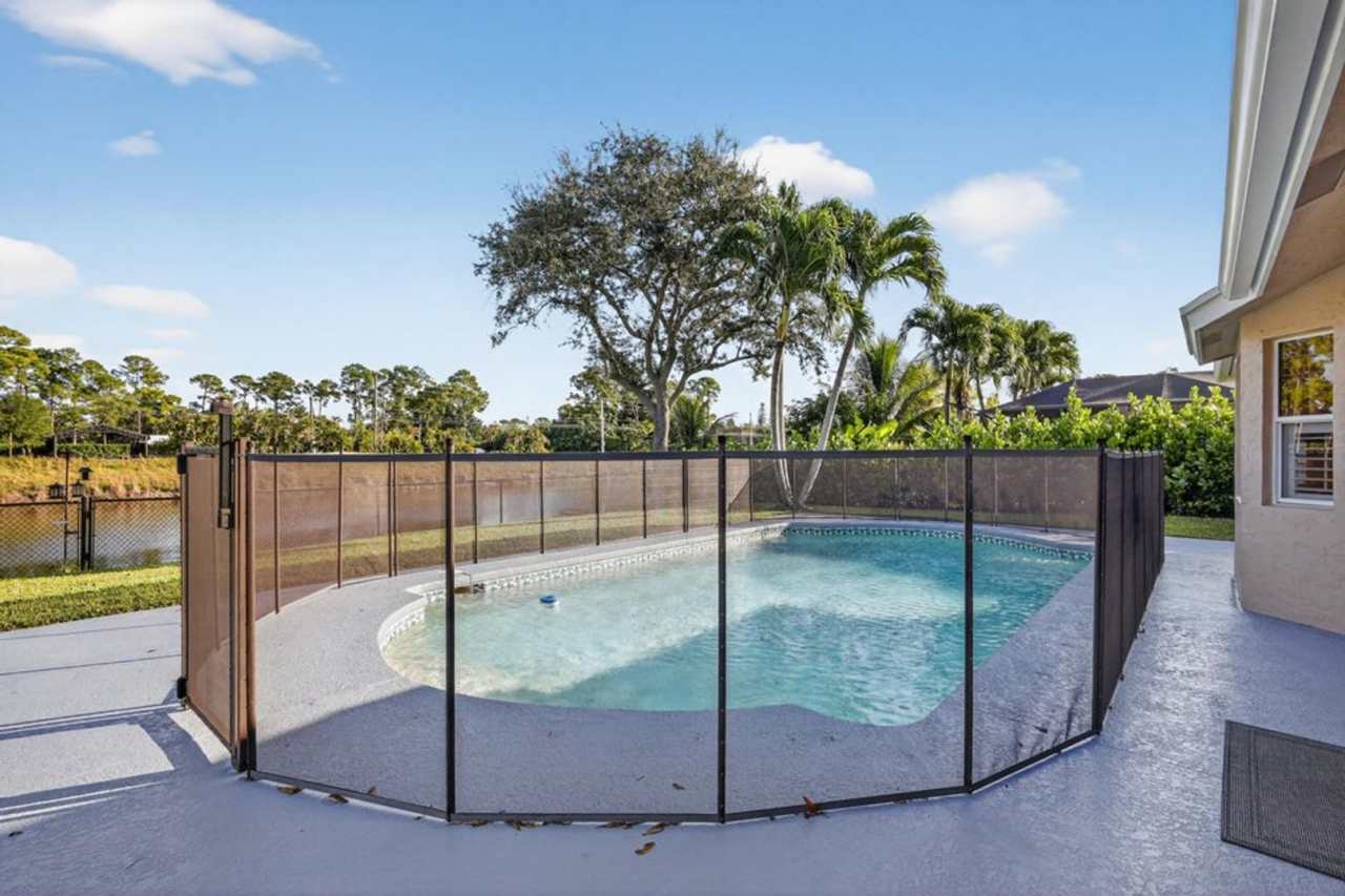 151 Monterey Way, Royal Palm Beach, FL 33411