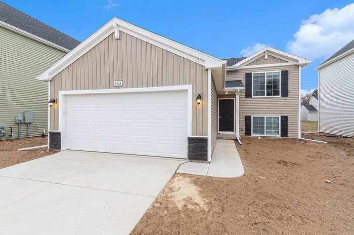 2210 Macatawa Lane