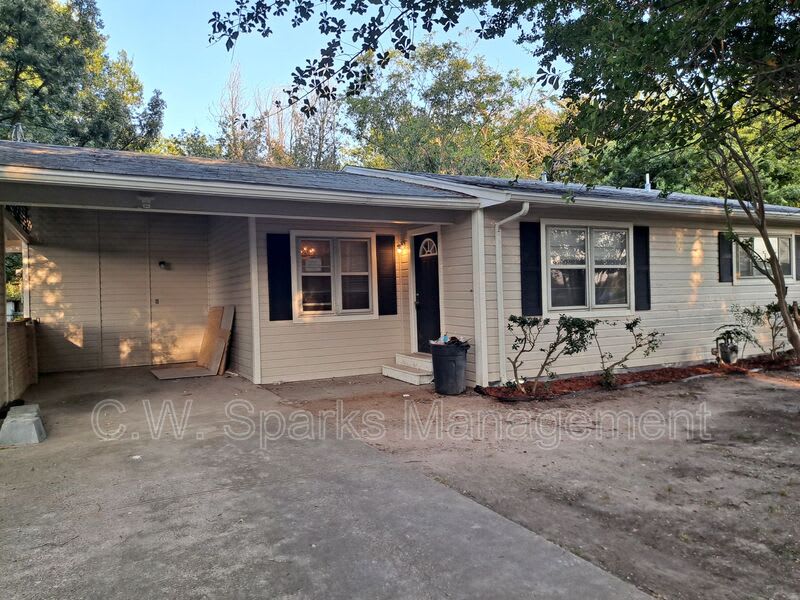 6203 Live Oak Street