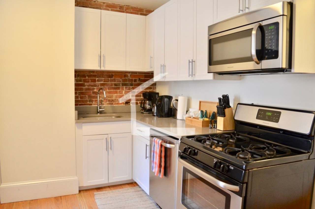Nicely renovated 2 bed located in the South End.